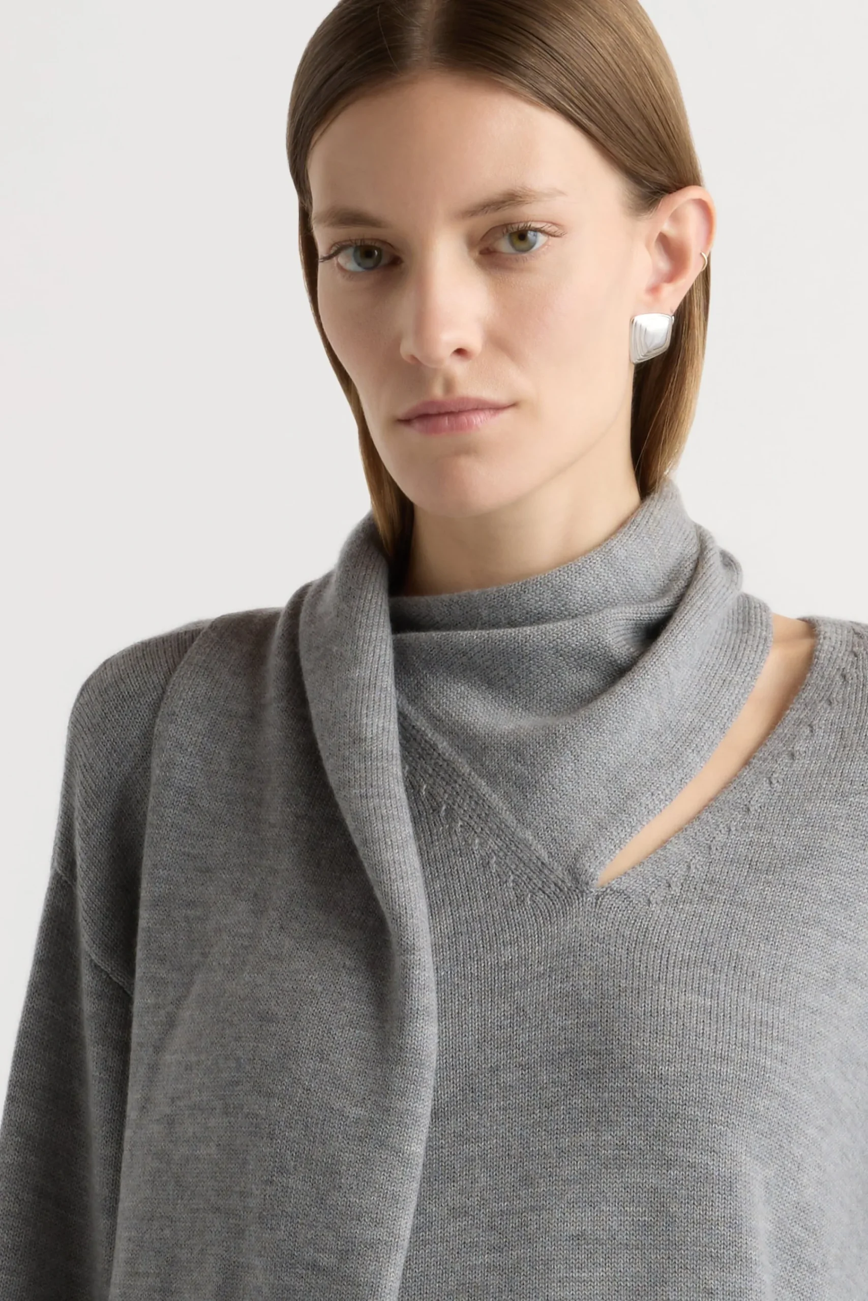Brilliant Wise Corporation Limited Amanda Scarf-Neck Wool Sweater< Sweaters