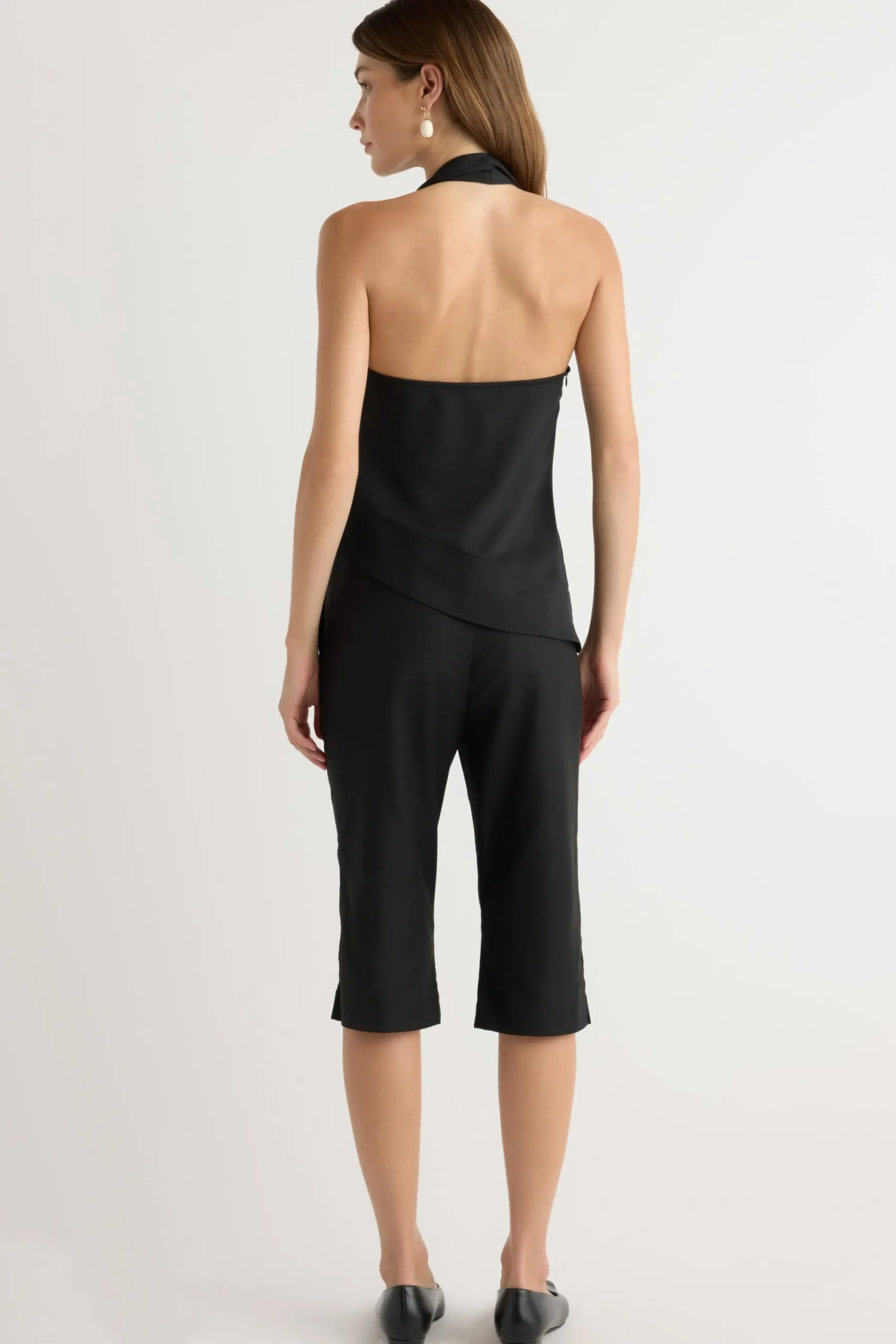 Hua Jia Anju Asymmetric-Hem Halter Blouse< Tops