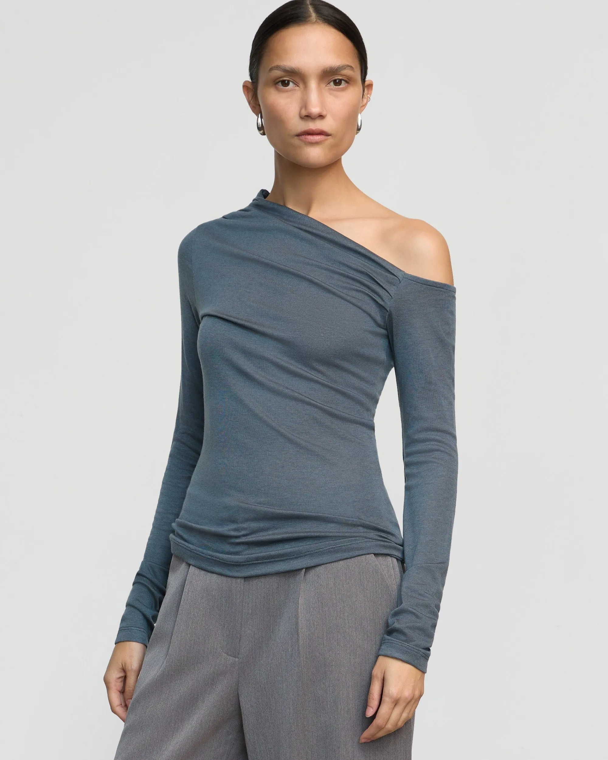 Asia Consultancy Co., Ltd Ayra Tencel-Wool Off-Shoulder Tee< Tees|Tops