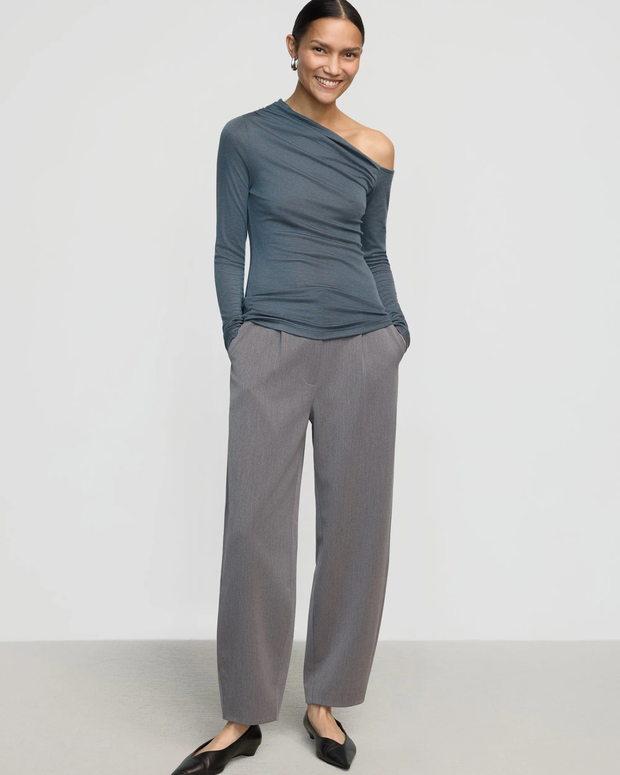 Asia Consultancy Co., Ltd Ayra Tencel-Wool Off-Shoulder Tee< Tees|Tops