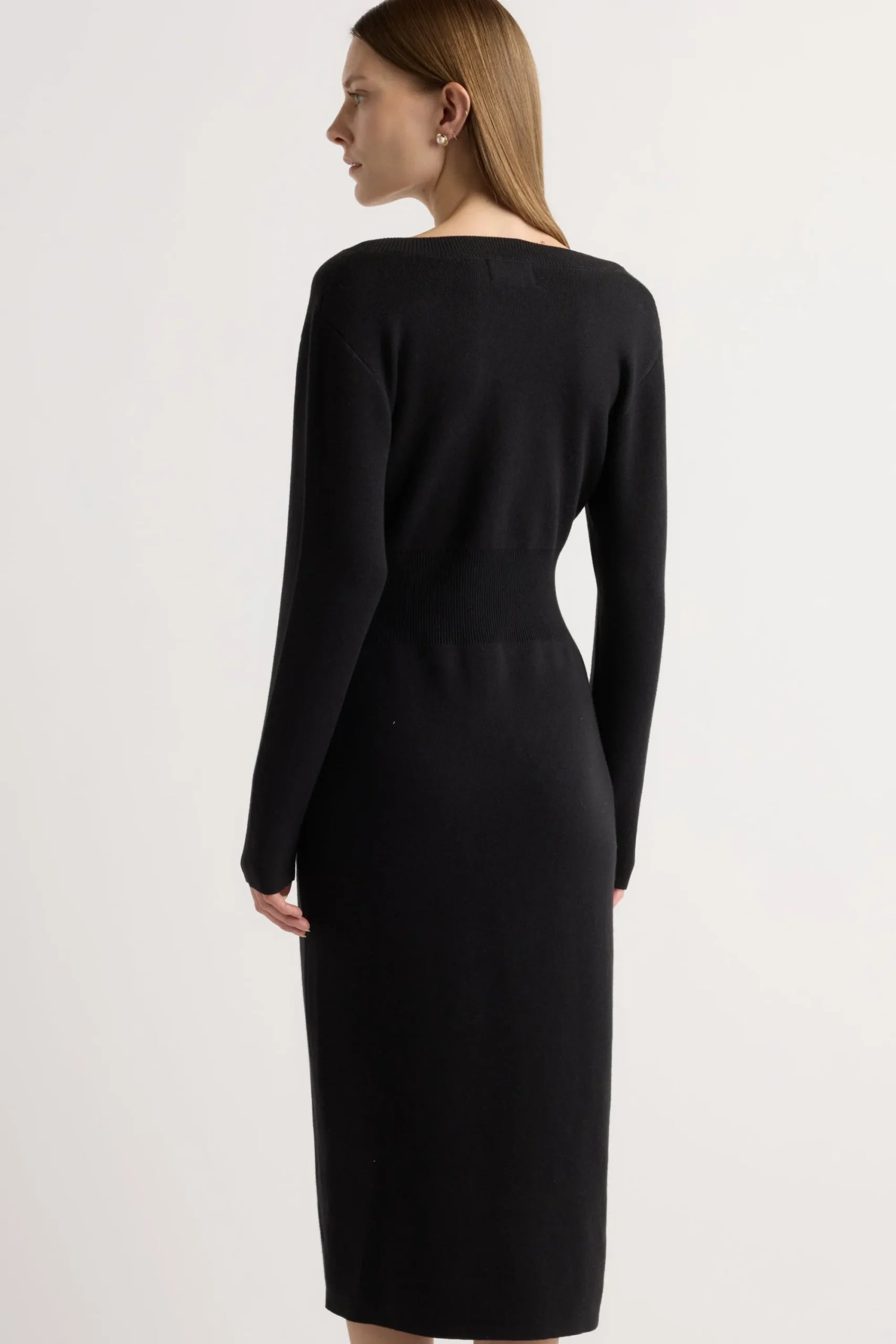 Brilliant Wise Corporation Limited Bora Off-Shoulder V-Neck Sweater Dress< Dresses