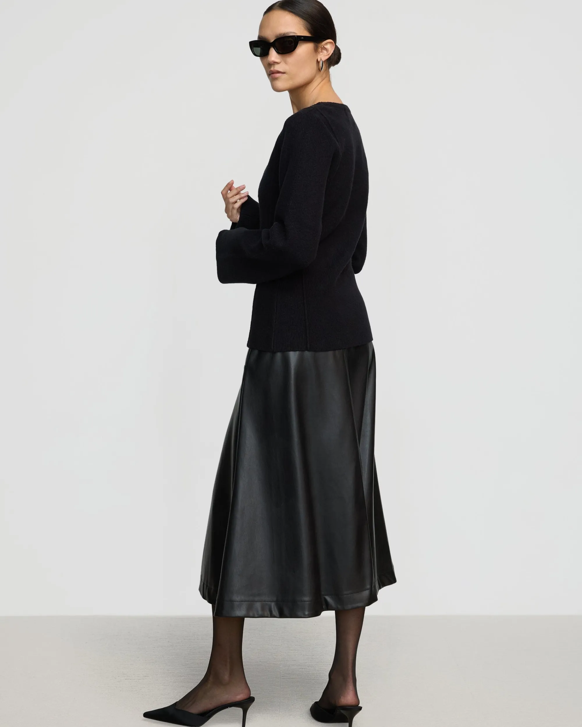 Brilliant Wise Corporation Limited Camilla Seam-Detail Scoop-Neck Sweater< Sweaters|Tops