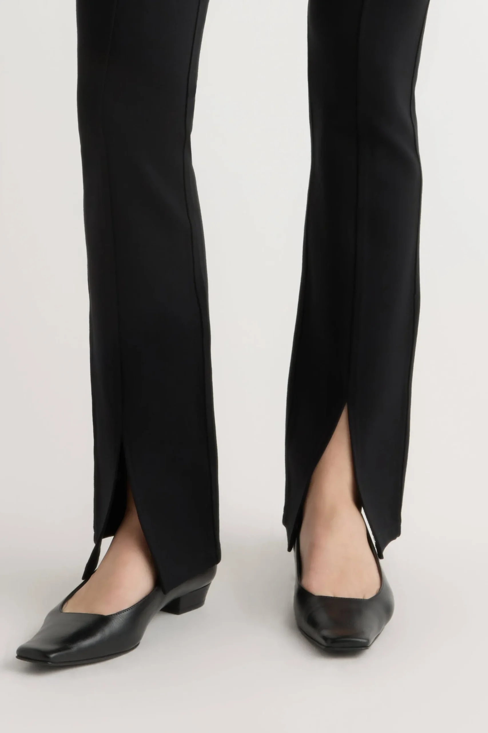 Lever Style LLC Cass Front-Split Ponte Stretch Pant< Pants