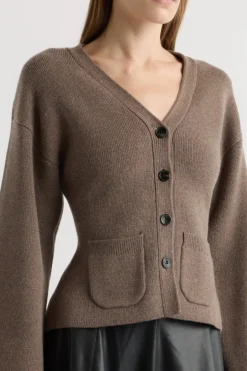 Brilliant Wise Corporation Limited Elinor Organic Cotton-Wool V-Neck Cardigan< Sweaters