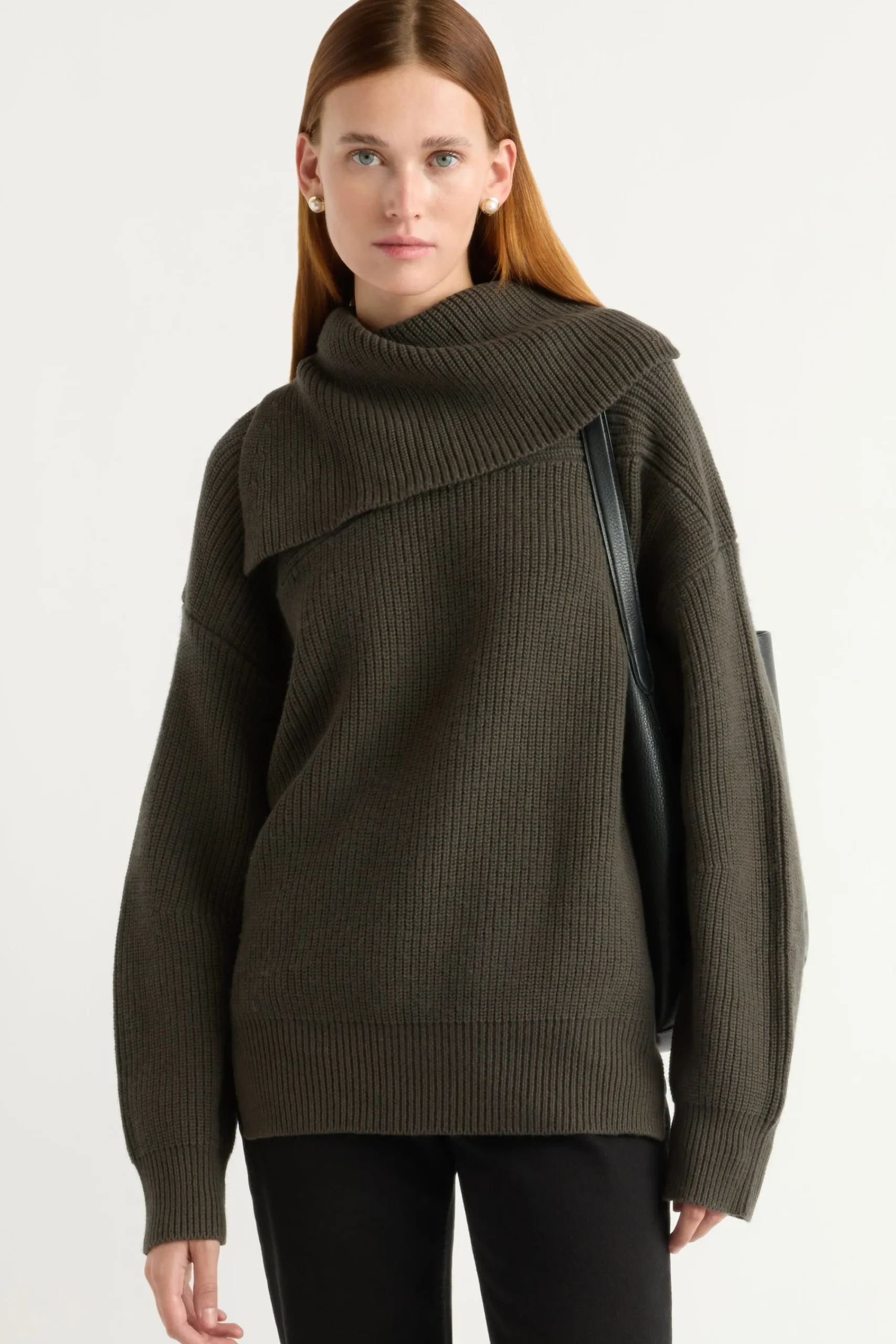 Brilliant Wise Corporation Limited Ezra Organic Cotton-Wool Foldover-Collar Sweater< Sweaters