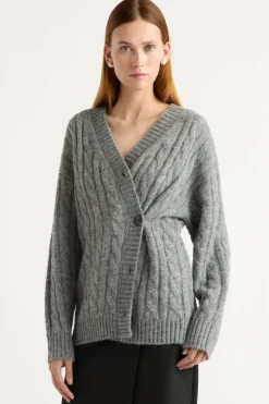 Zhenghong Textiles Hikari Asymmetric Cable Knit Cardigan< Sweaters