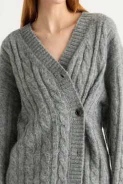 Zhenghong Textiles Hikari Asymmetric Cable Knit Cardigan< Sweaters