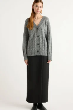 Zhenghong Textiles Hikari Asymmetric Cable Knit Cardigan< Sweaters