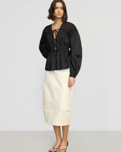 Fashion Apparels Hira Tie-Front Organic Cotton Blouse< Tops