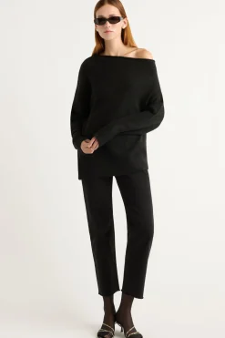 Expert Group Limited Iris Off-Shoulder Sweater< Sweaters