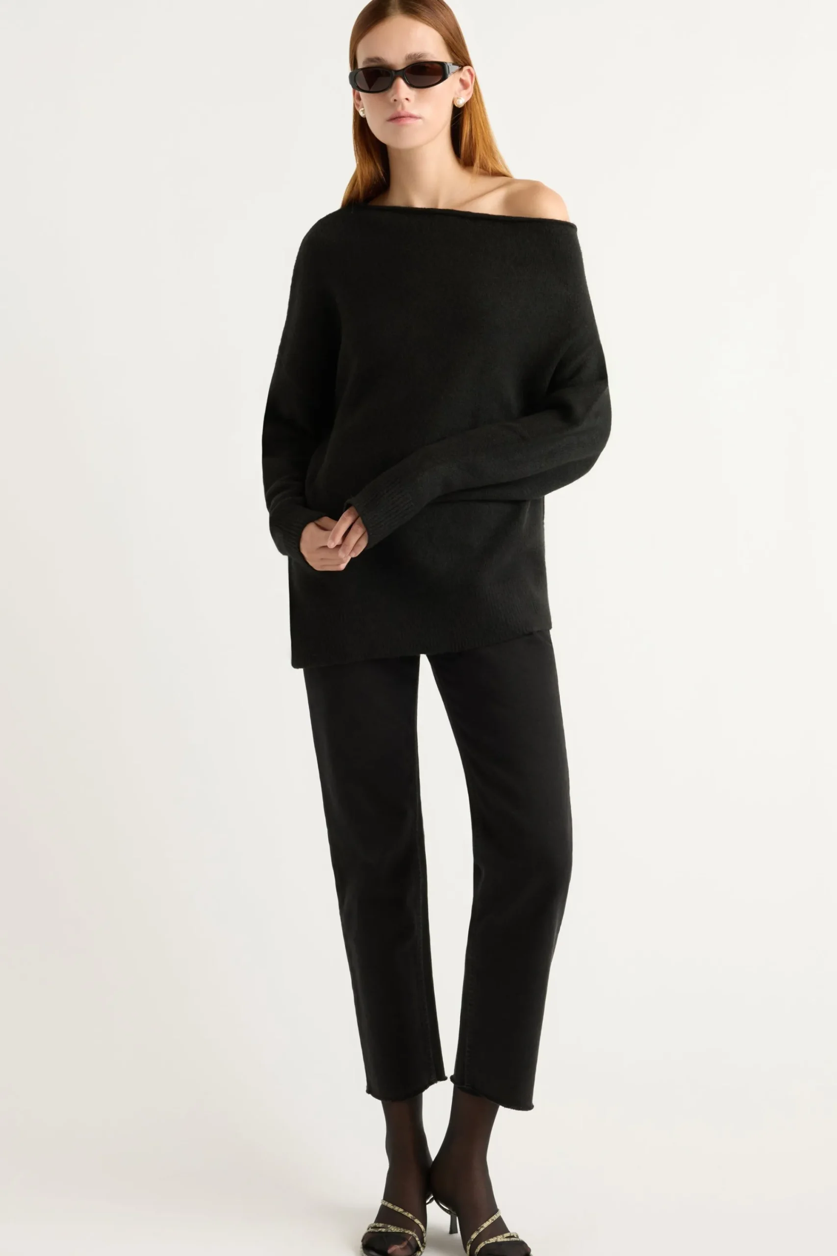 Expert Group Limited Iris Off-Shoulder Sweater< Sweaters