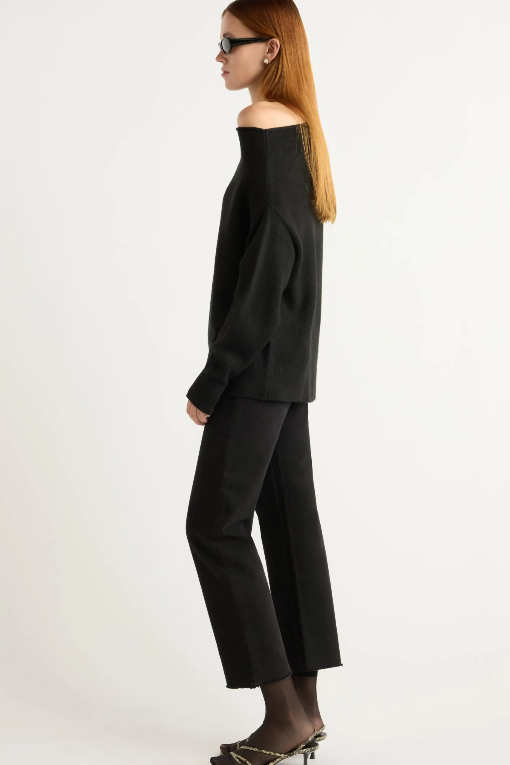 Expert Group Limited Iris Off-Shoulder Sweater< Sweaters