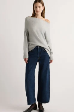 Expert Group Limited Iris Off-Shoulder Sweater< Sweaters