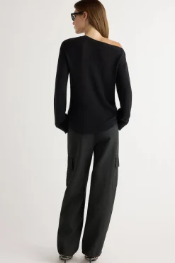 Brilliant Wise Corporation Limited Issa Lightweight Off-Shoulder Sweater< Sweaters