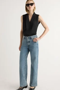 Hua Jia Jae V-Neck Sleeveless Blouse< Tops