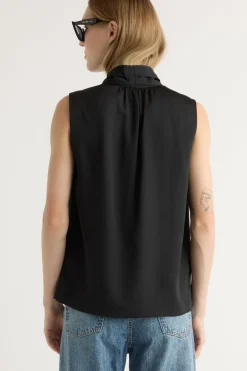 Hua Jia Jae V-Neck Sleeveless Blouse< Tops