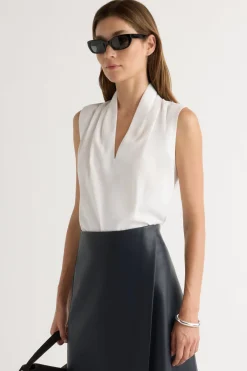 Hua Jia Jae V-Neck Sleeveless Blouse< Tops