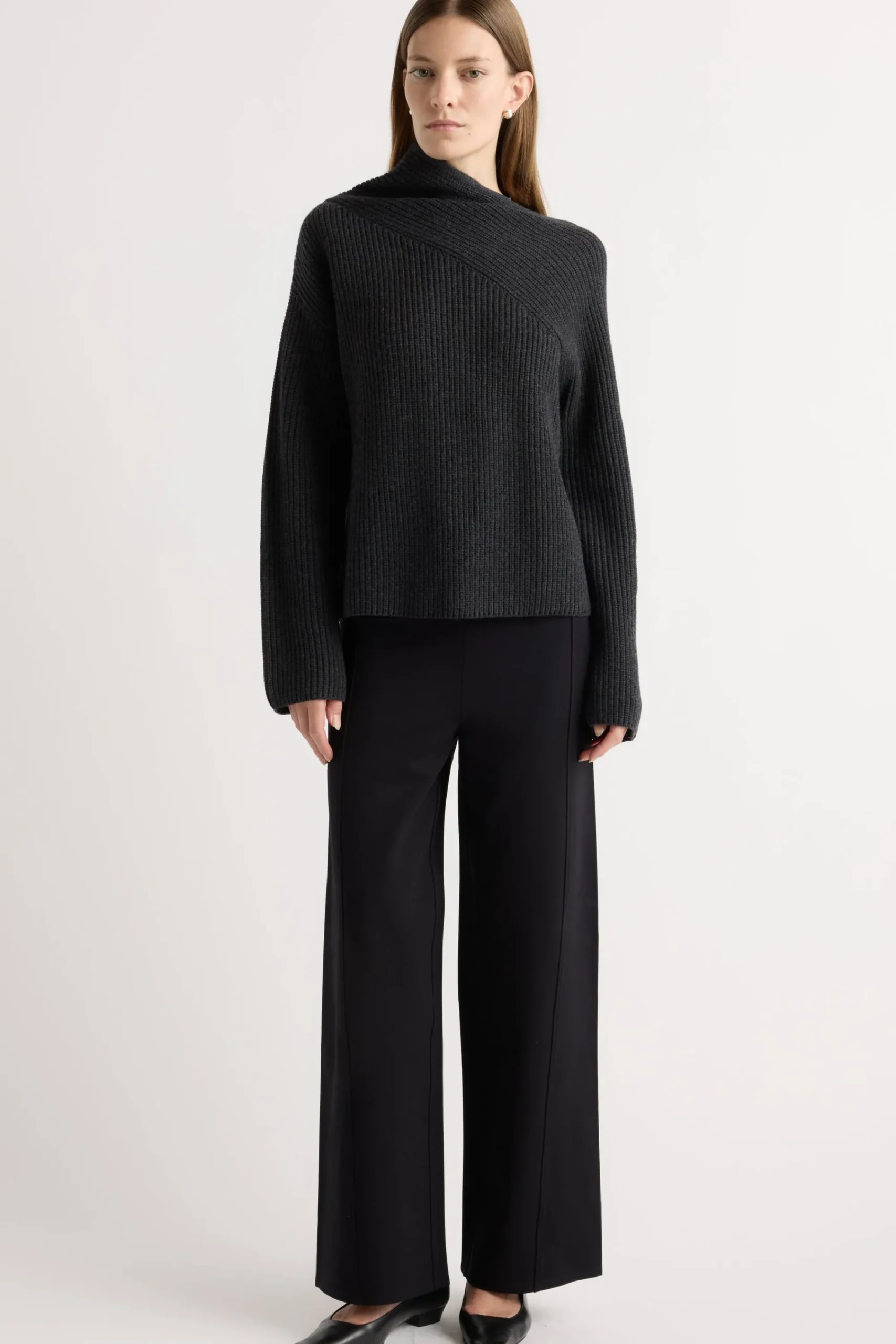 Brilliant Wise Corporation Limited Julisa Asymmetric-Neck Sweater< Sweaters