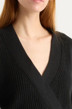Brilliant Wise Corporation Limited Maren Cropped V-Neck Sweater< Sweaters