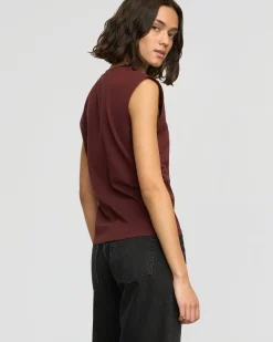 Lever Style LLC Nana Organic Cotton Structured-Shoulder Tee< Tees|Tops