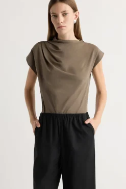 Hua Jia Parmer Lightweight Wool-Blend Pant< Pants