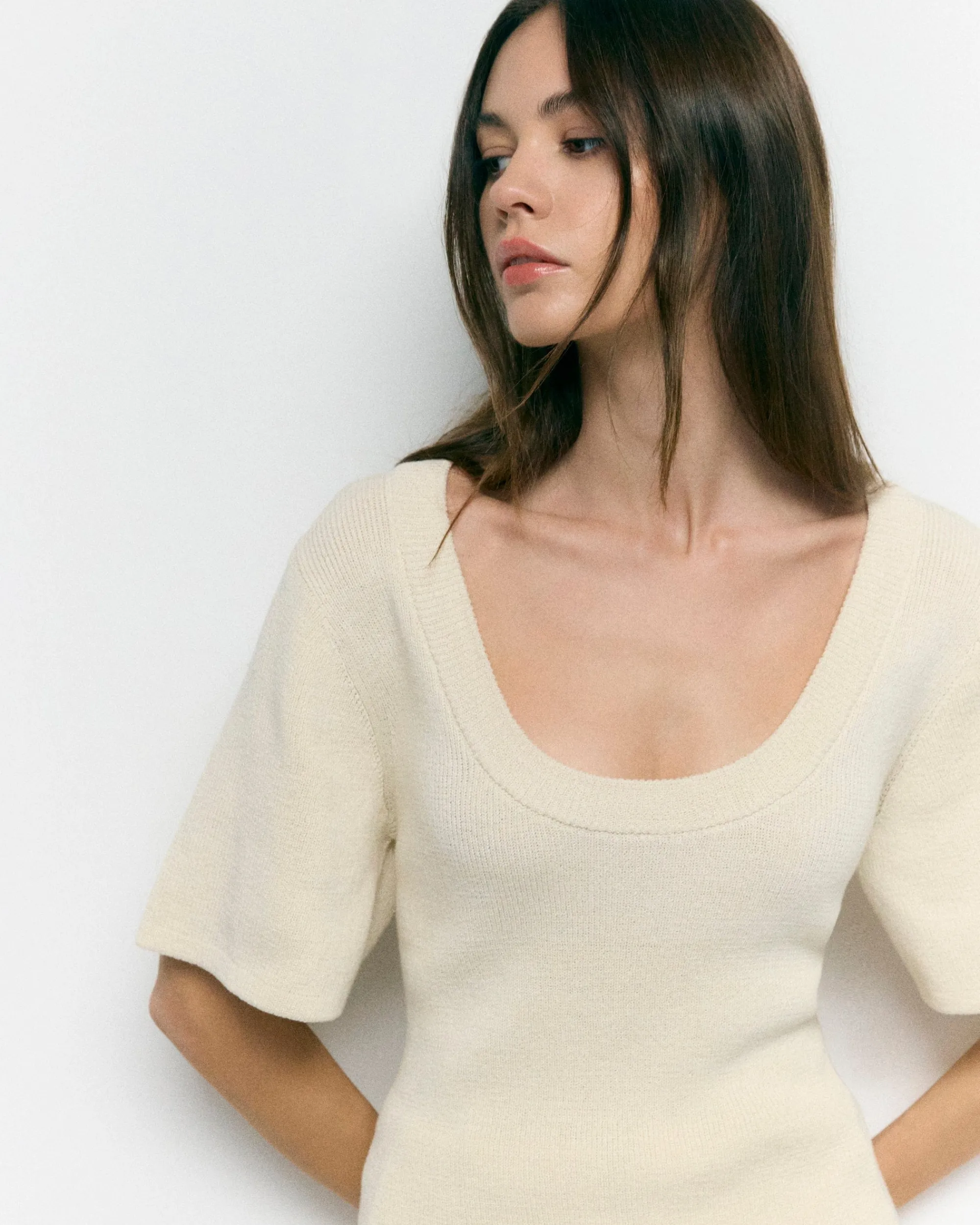 Brilliant Wise Corporation Limited Reina Sculpted Scoop-Neck Knit Top< Tops|Sweaters