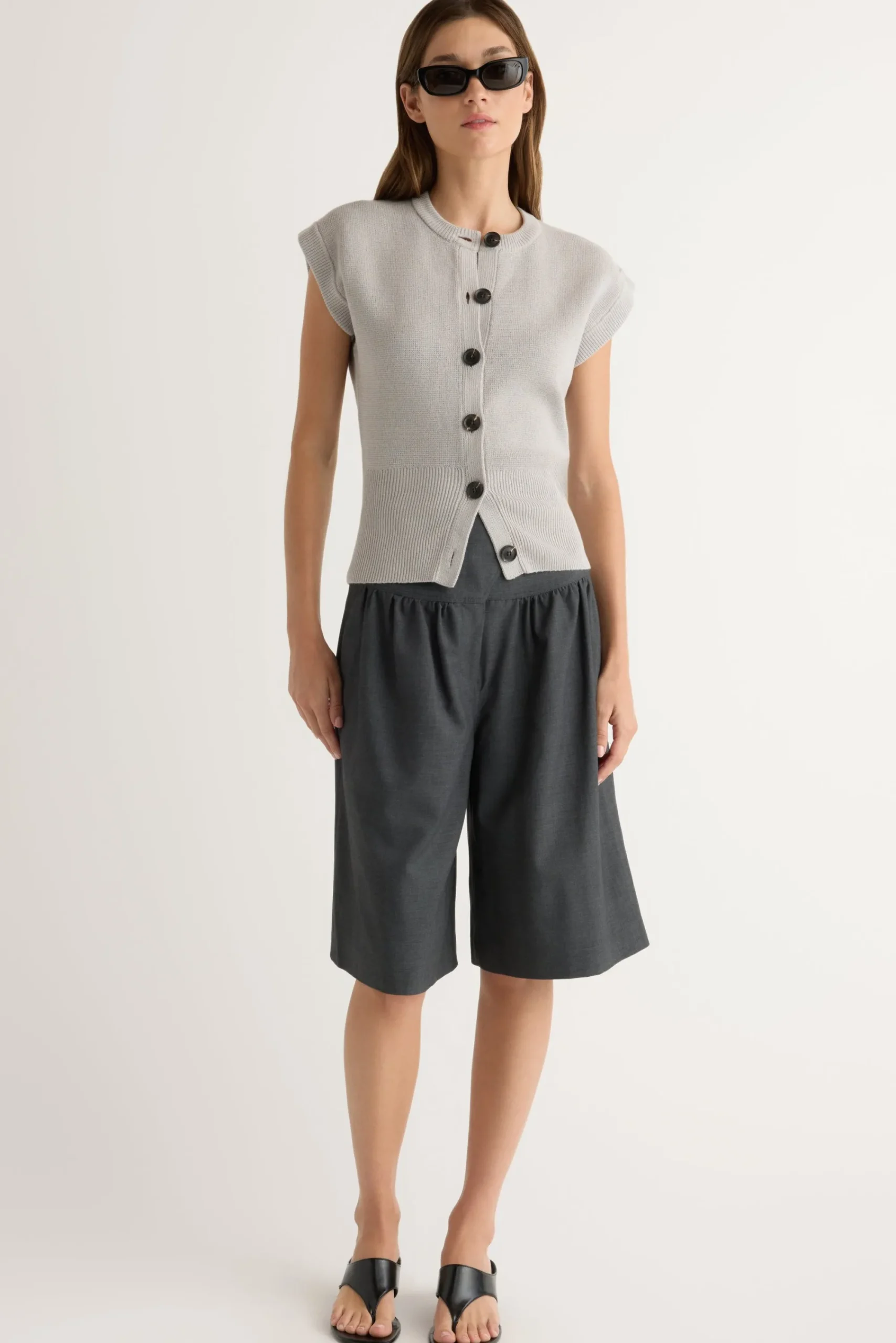 Brilliant Wise Corporation Limited Solea Button Knit Vest< Sweaters|Tops
