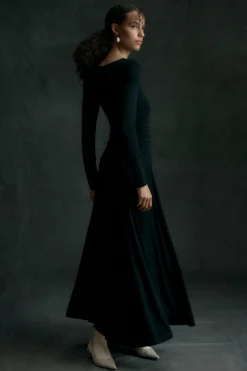 Asia Consultancy Co., Ltd Tamryn Ruched Drop-Waist Dress< Dresses