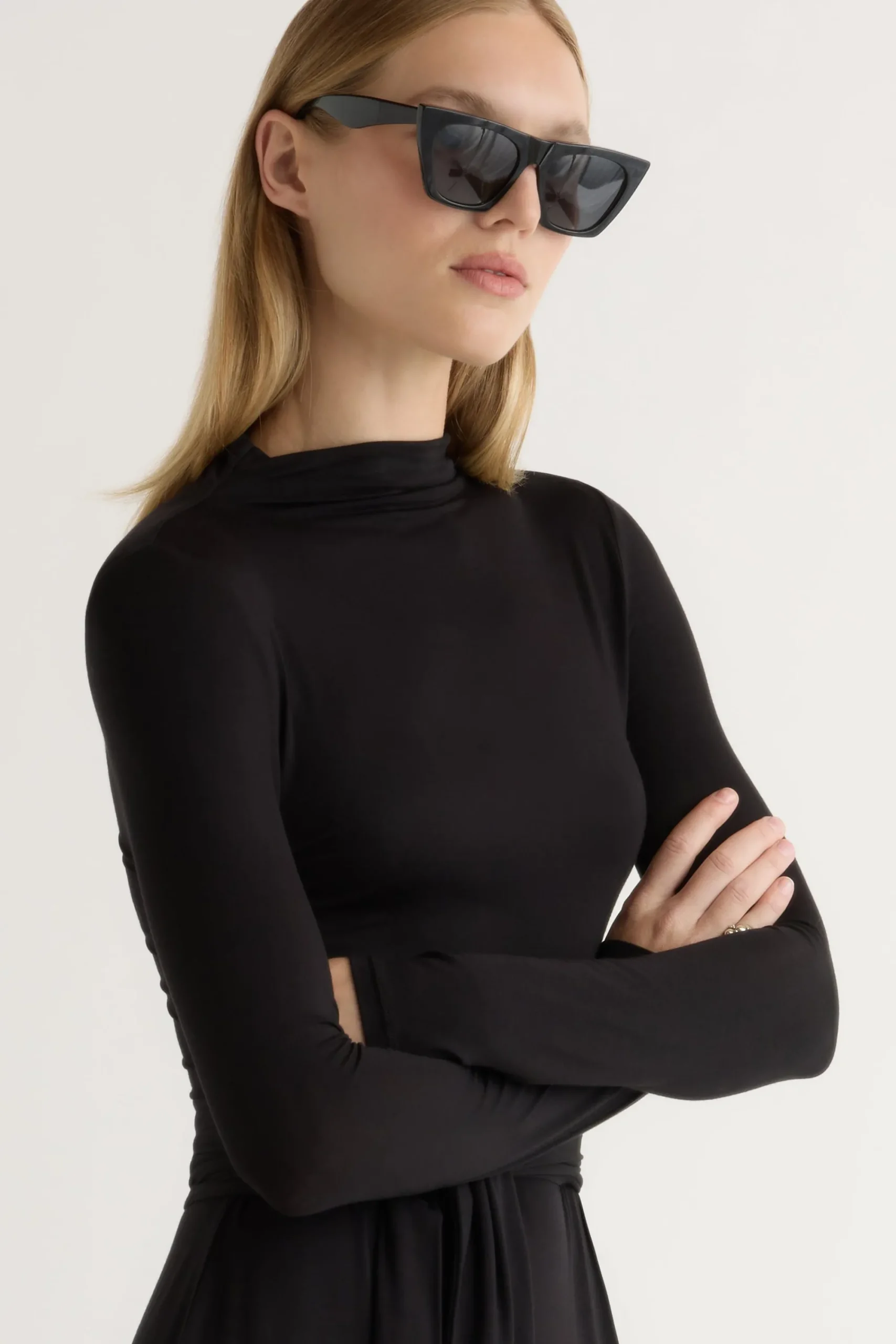 Lever Style LLC Vero Tie-Front Long-Sleeve Dress< Dresses