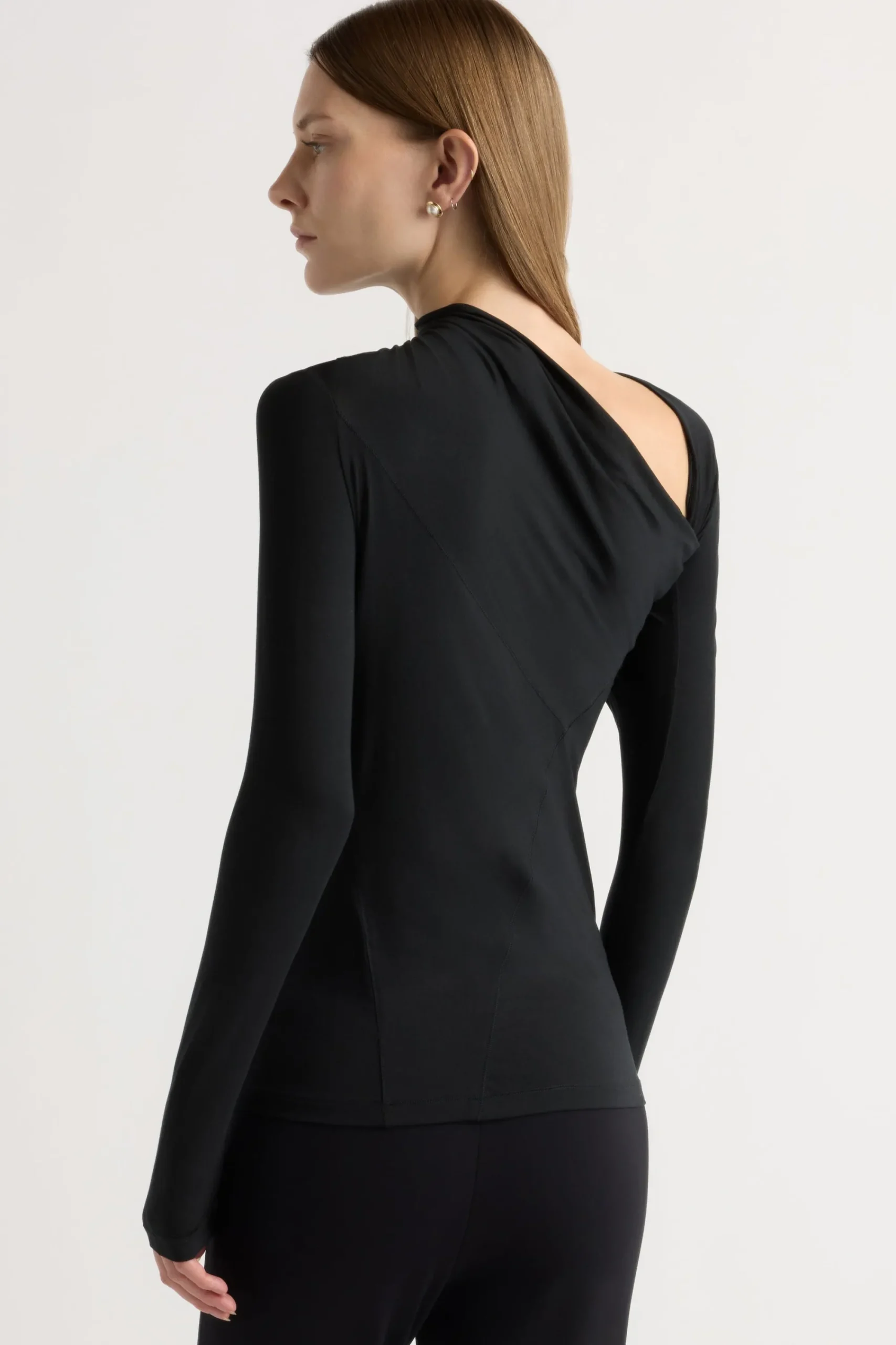 Asia Consultancy Co., Ltd Veronica Asymmetric-Ruched Long-Sleeve Tee< Tees|Tops